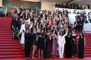 Cannes 2018: Salma Hayek y Cate Blanchett encabezaron una marcha de mujeres