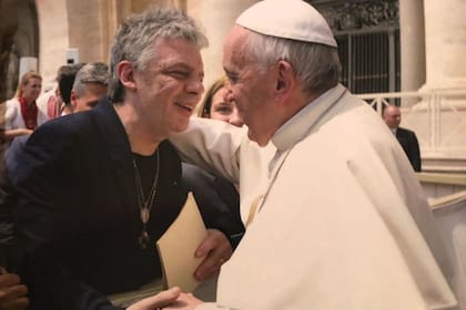 Con el Papa, a quien admira y visitó tres veces en Roma.