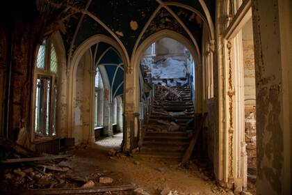 Con el paso de los años, los costos por el mantenimiento del Chateau Miranda fueron creciendo por los que los propietarios decidieron abandonarlo definitivamente en 1991.