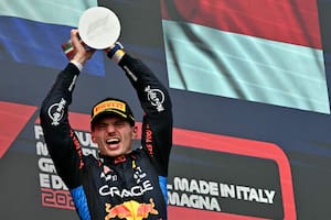 La doble victoria de Max Versteppen: de Imola a Nürburgring y de la pista al simulador
