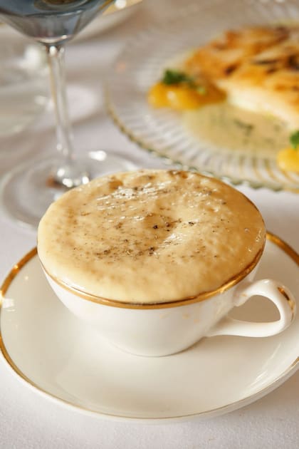 Con espuma de queso gratinado en La Rêve
