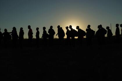 Con esta normativa buscan tener un control de quienes se encuentran en Estados Unidos sin autorización