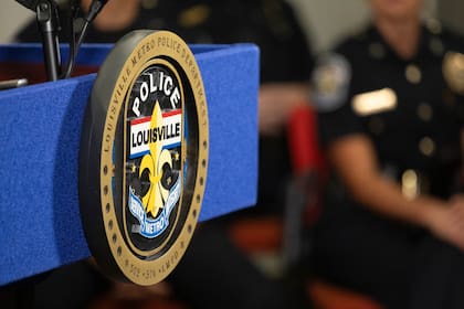 Con esta nueva medida, el Departamento de Policía de Louisville deberá notificar al DHS sobre sus reclusos indocumentados antes de su liberación
