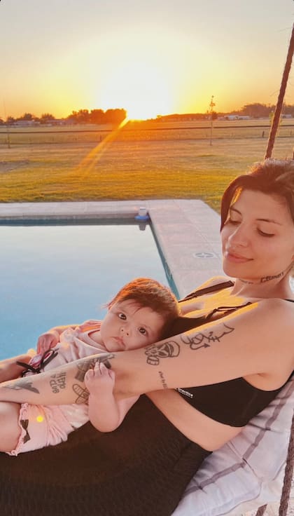 Con esta tierna imagen, el cantante presumió a su hija