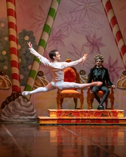 Con este título, el argentino Lucas Erni, que actualmente baila en Alemania, hace un excelente debut para un ballet completo en el Teatro Colón