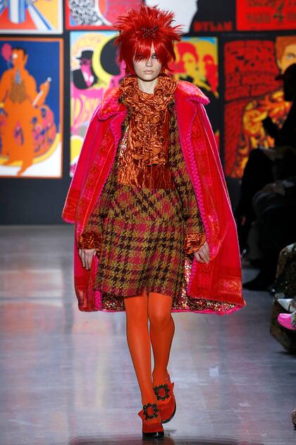 Con estilo reversionado, en New York Fashion Week (2019)