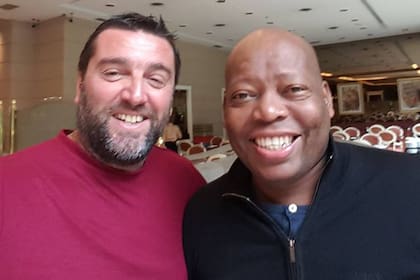 Con Faustino Asprilla fueron compañeros en Parma y conservan la amistad.