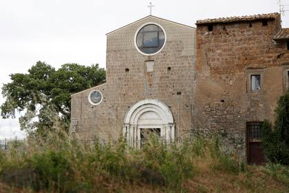 Vista de la antigua abadía Santa Maria di Falerii