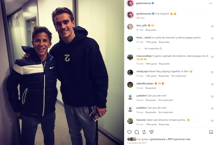 Con Griezmann cuando el francés ya era una estrella del Atleti y él un fan más