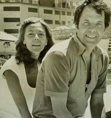 Con Guillermo Bredeston se conocieron en 1964, en una telenovela de Alberto Migré patrocinada por la marca Palmolive: él era galán del
momento y ella, “la actriz nueva”. Juntos protagonizaron grandes éxitos, como Los días felices en la televisión. La actriz fue una de
las emblemáticas protagonistas de Brujas, una de las obras que Bredeston produjo para el teatro