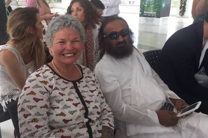 Con Gurudev Sri Sri Ravi Shankar, gurú indio, líder humanitario y embajador de paz.