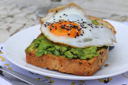 Con huevo a la plancha y yema jugosa