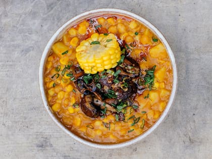 Con ingredientes simples y mucho sabor, una receta de locro ideal para el 1° de mayo