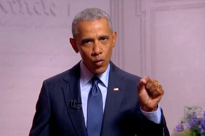 El expresidente Barack Obama fue uno de los principales oradores de la noche
