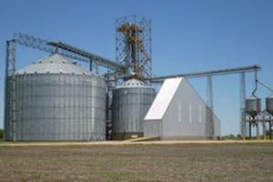 Se cumplieron 24 días del paro de los recibidores de granos en los acopios y es dispar su acatamiento