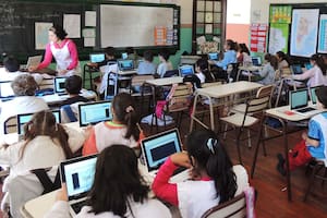 La Ciudad implementa Gemini en las escuelas estatales de Nivel Primario