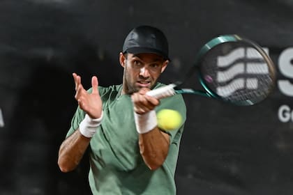 "Con la infraestructura que hay, tener ocho jugadores en el top 100 es casi un milagro", dice Díaz Acosta en relación al presente del tenis argentino