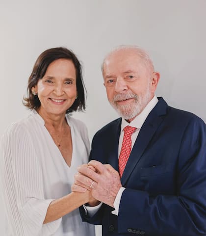 Con la llegada a la presidencia de Lula Da Silva, Cela y el grupo de funcionarios a cargo del "milagro educativo" pasaron a estar al frente del Ministerio de Educación de Brasil