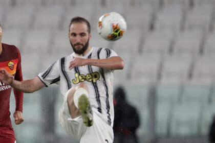 Con la llegada de Andrea Pirlo a la dirección técnica de Juventus, Gonzalo Higuaín dejó de estar en los planes de la Vecchia Signora; el artillero debe negociar su salida con el equipo italiano, que pagó 90 millones de dólares a Napoli en 2017