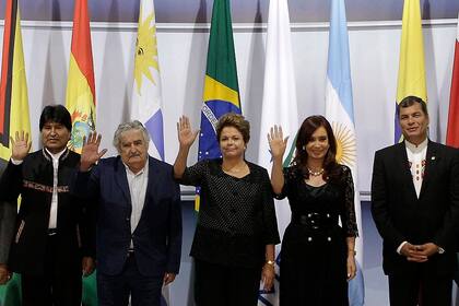 Con la presencia de Evo Morales (Bolivia), José Mujica (Uruguay), Dilma Rousseff (Brasil), Cristina Kirchner (Argentina) y Rafael Correa (Ecuador), entre otros, el Mercosur celebró hoy en Brasilia la 44ta. Cumbre de presidentes