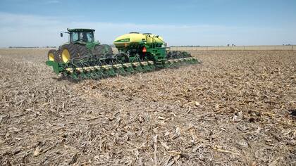 Con las lluvias de la semana pasado algunos productores se animaron a iniciar la siembra de maíz y de soja