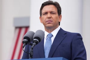 Ron DeSantis promulgó una nueva ley que afecta al registro de votantes en Florida