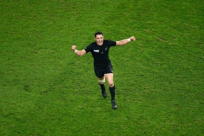 Dan Carter, estrella de Nueva Zelanda, que marcó 19 puntos en la final de 2015.
