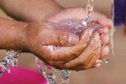 Con los recaudos adecuados se puede disfrutar las ventajas del envío puerta a puerta sin riesgos. (Canva)