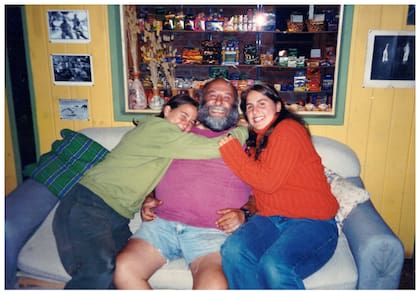 Con Mariano, sus dos hijas: Florencia y Lucía van Gelderen