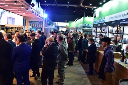 Con más de 550 emprendedores de todo el país, la feria ofrece un recorrido por sabores y producciones regionales