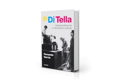 Con más de 700 páginas y 75 entrevistas, la investigación de García abarca más allá de "la manzana loca" del Instituto Di Tella