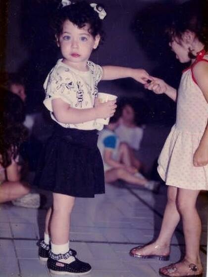 Con mi hermana, cuando eramos chicas y ni soñábamos con ser mamás