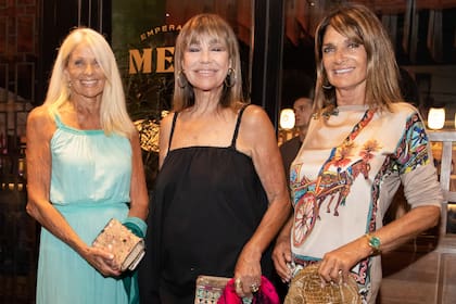 Con Mora Furtado y Teresa Calandra, grandes amigas desde hace años