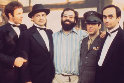 James Caan, Marlon Brando, Coppola, Al Pacino y John Cazale en la filmación de El padrino