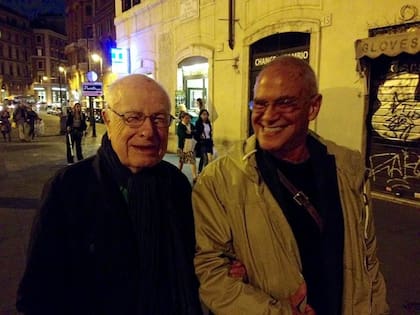 Con Peter Brook, gran maestro, director y renovador del teatro contemporáneo