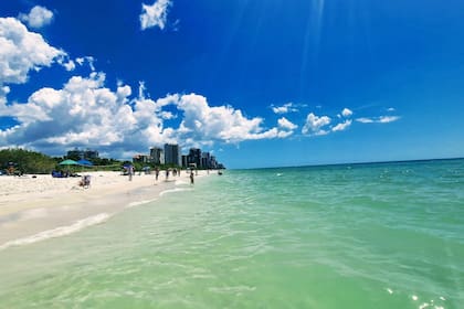 Con playas de arena blanca, servicios de primer nivel y un entorno seguro, Naples se consolidó como la mejor opción para establecerse en Florida