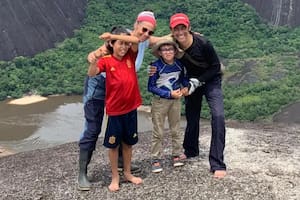 Con poco dinero, ropa y pertenencias, la familia Valderrama-Casallas decidió un día sacar a sus hijos temporalmente del aula para que aprendieran de la experiencia de viajar