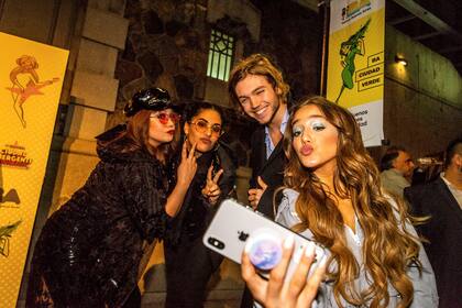 Con presencia de miles de jóvenes, arrancó Ciudad Emergente, que se celebrará hasta el domingo con decenas de shows