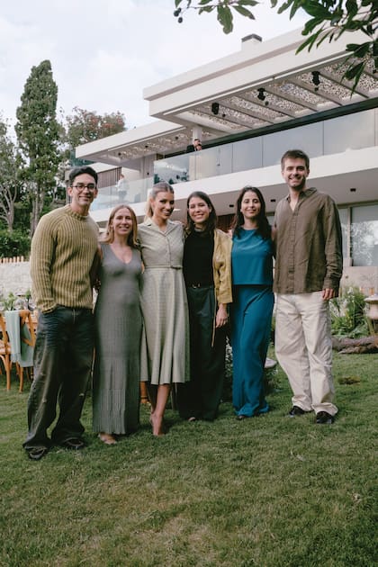 Con Santiago Mazzei, Clara Berisso, Natalia Navas, Bianca Sasson y Manuel Franck