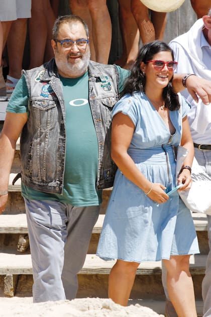 Con Sara Stewart Brown, Lanata tuvo su relación más larga: 18 años. Cuando se conocieron, el periodista tenía 36 años y ella, 20. Se casaron en 2011, quince años después de su primera cita.
