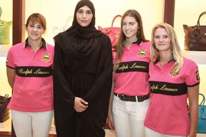 Con Sheika Maitha Al Maktoum, con quien jugó un tiempo.