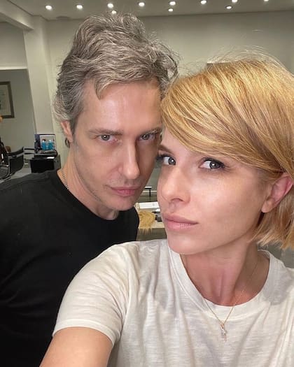 Con su clienta y amiga, la actriz Carla Peterson