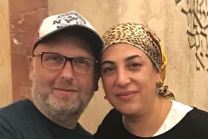 Con su esposa, con quien tienen un hijo