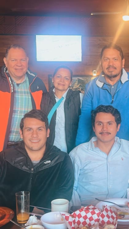 Con su familia mexicana