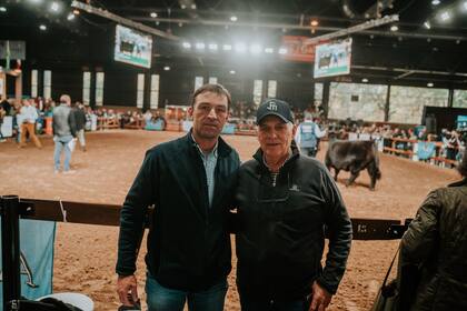 Con su hijo Juan Pablo, con quien comparte la misma pasión