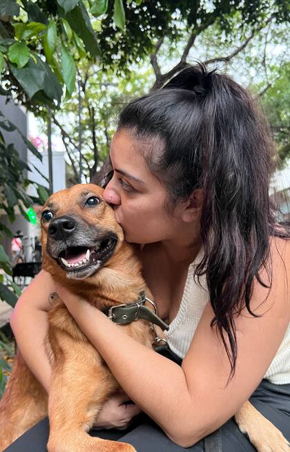 Con su humana Rocío.