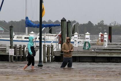 Por la fuertes lluvias que ya llegaron a la costa varios zonas se encuentran inundadas