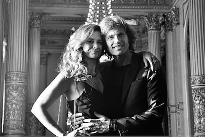 Con su mujer Jackie Keen, en el teatro Colón, donde en febrero Cattáneo se presentó en formato sinfónico