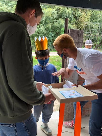 Con su proyecto, les festejan el cumpleaños a niños que no tienen la posibilidad de hacerlo por sus propios medios