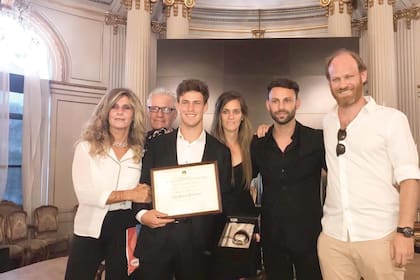 Diego Schwartzman junto con sus padres (Silvana y Ricardo) y sus hermanos (Natali, Matías y Andrés), los motores que le dieron impulso a su carrera deportiva.